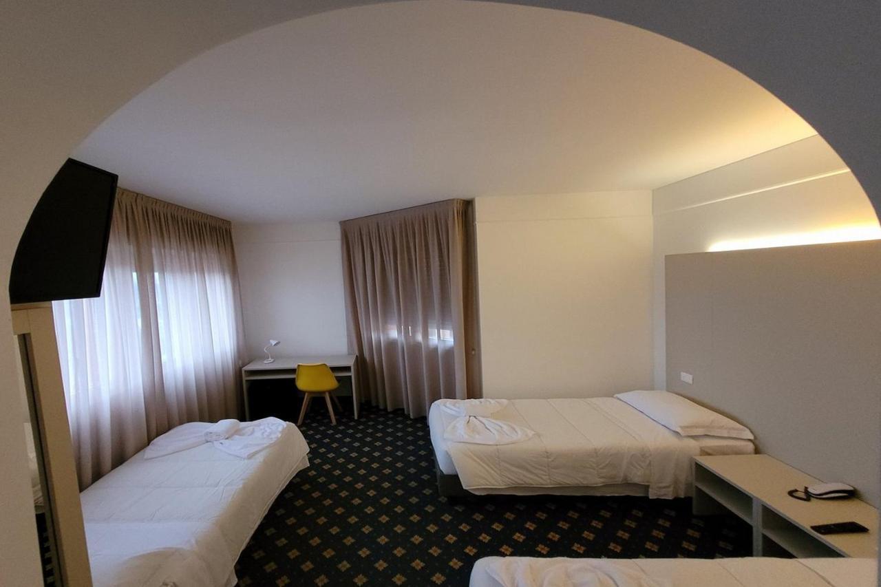 Hotel Azzano Decimo 3* Azzano Decimo